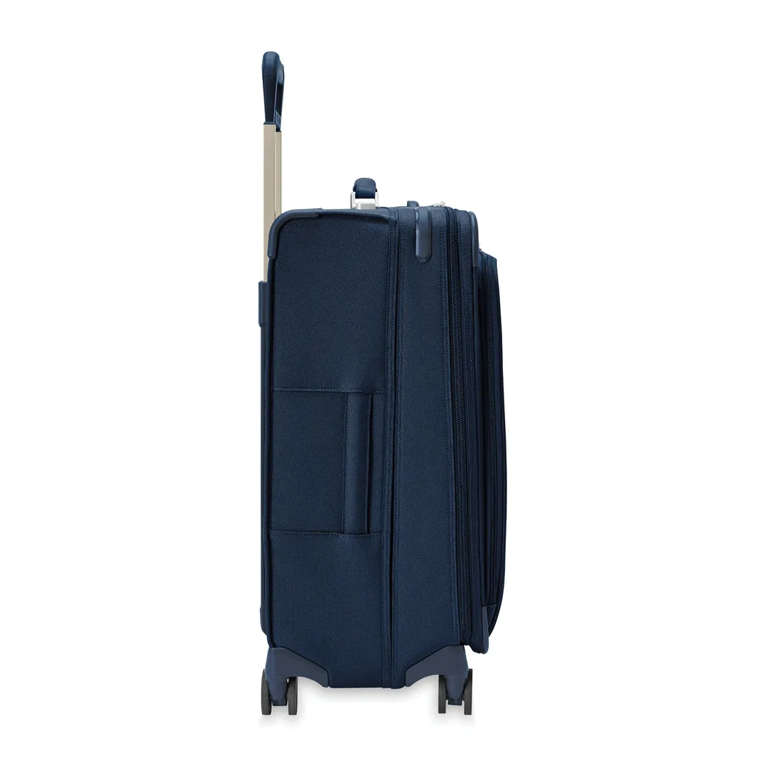 Briggs & Riley Baseline Medium Expandable Spinner