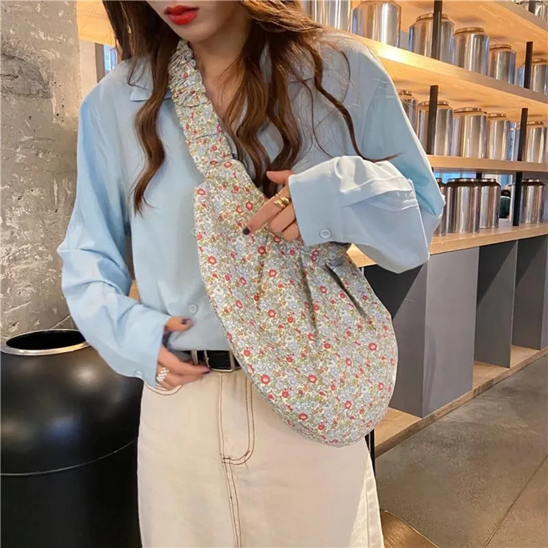 Classic Fashionable Women's Floral Print Cotton Crossbody Bags For Shopping