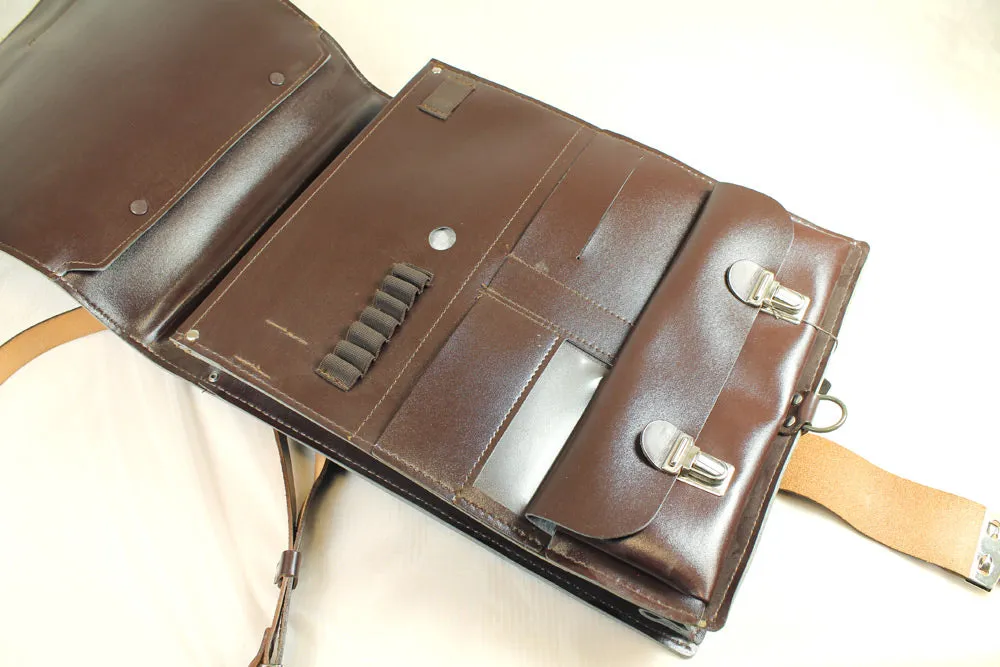 CZECH BROWN MESSENGER BAG