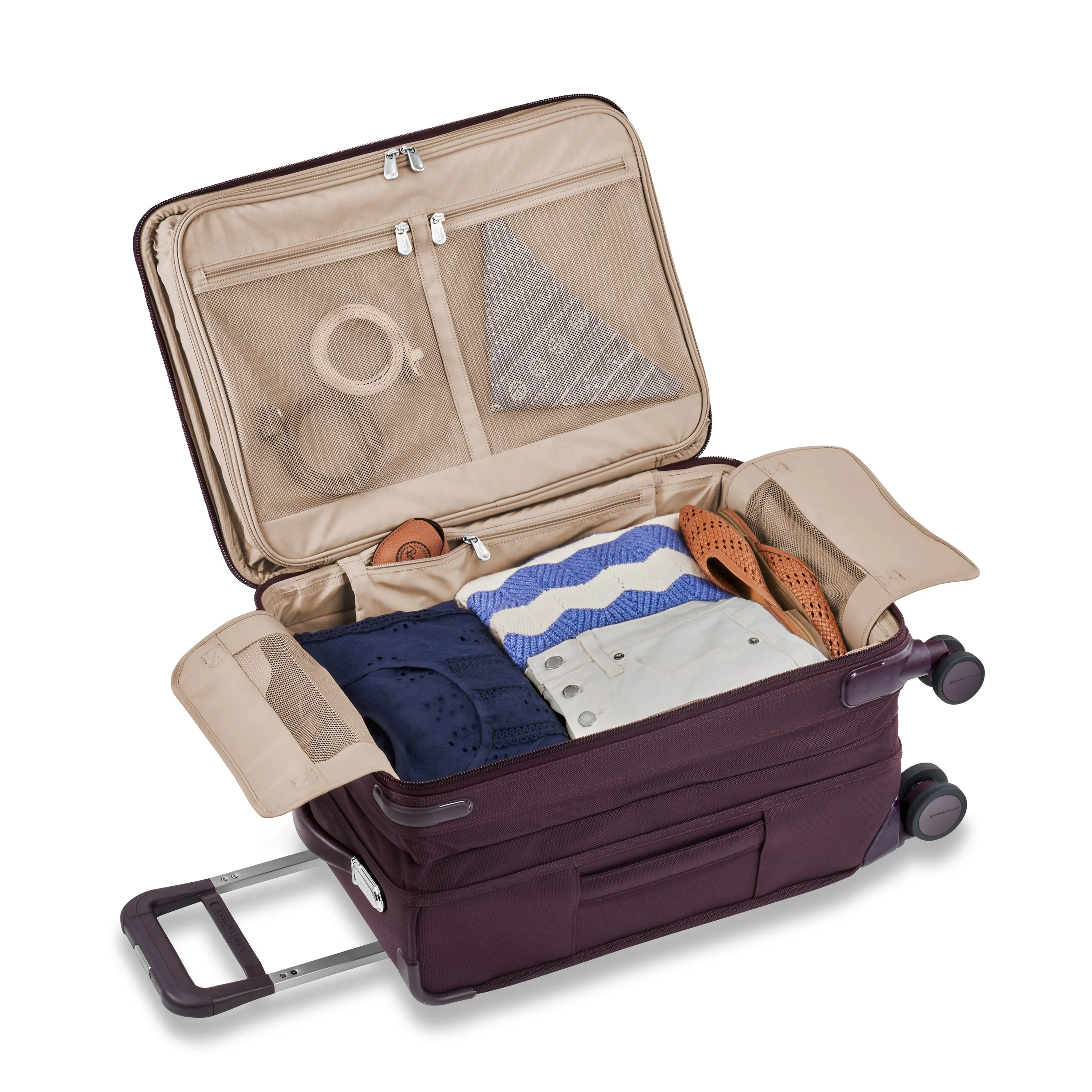 Essential 22" Carry-On Expandable Spinner