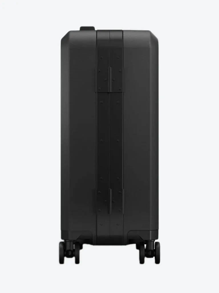 RAMVERK PRO CARRY-ON BLACK OUT